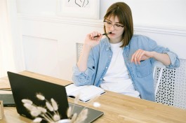 咱学生也能打游戏赚钱？这平台一单一结中不中？