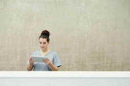 陪聊女友软件女生能赚钱吗——揭秘网络社交新职业